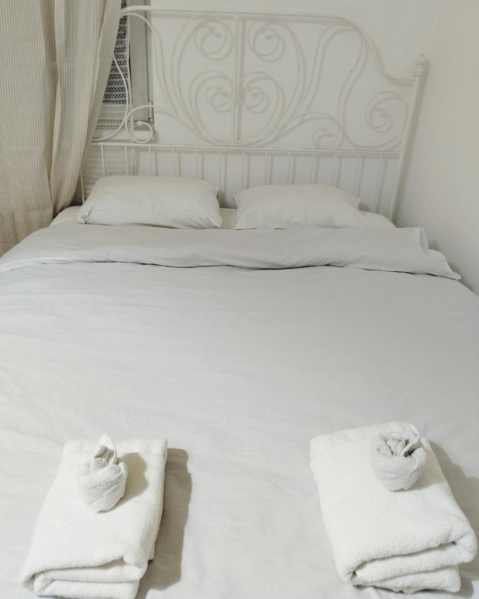For Four Next To Blvd Vitosha Апартаменти Софія