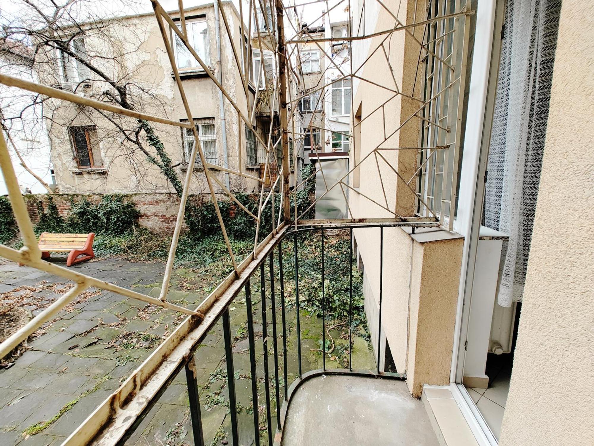 Апартаменти For Four Next To Blvd Vitosha